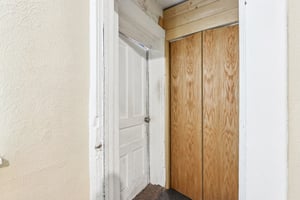 W Kerney Pl-1005-033.jpg