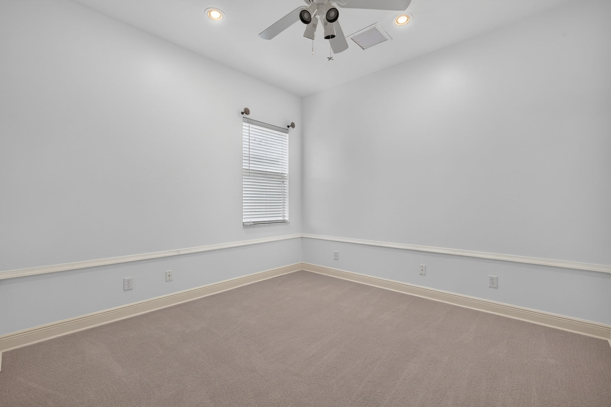 Guest Bedroom 4