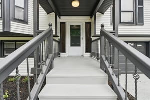 Danielle Pl-L2305-004.jpg