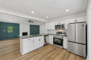 Danielle Pl-L2305-012.jpg