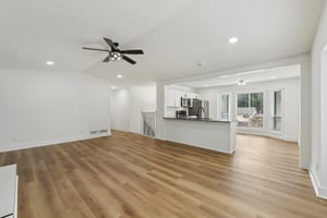 Danielle Pl-L2305-037.jpg