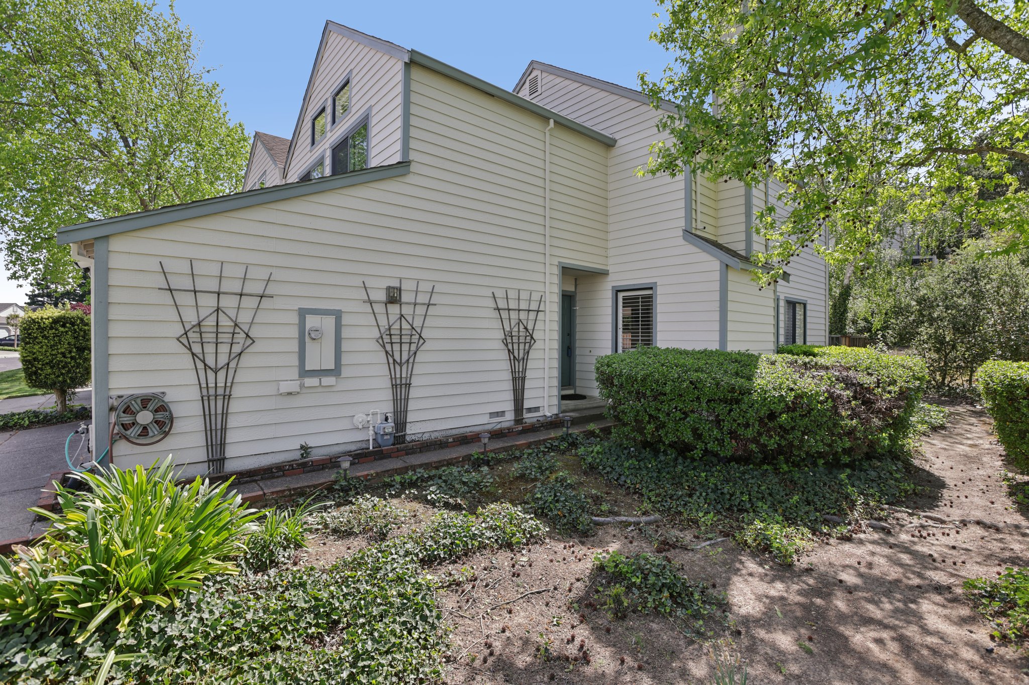 Mockingbird Pl-S1004-003.jpg