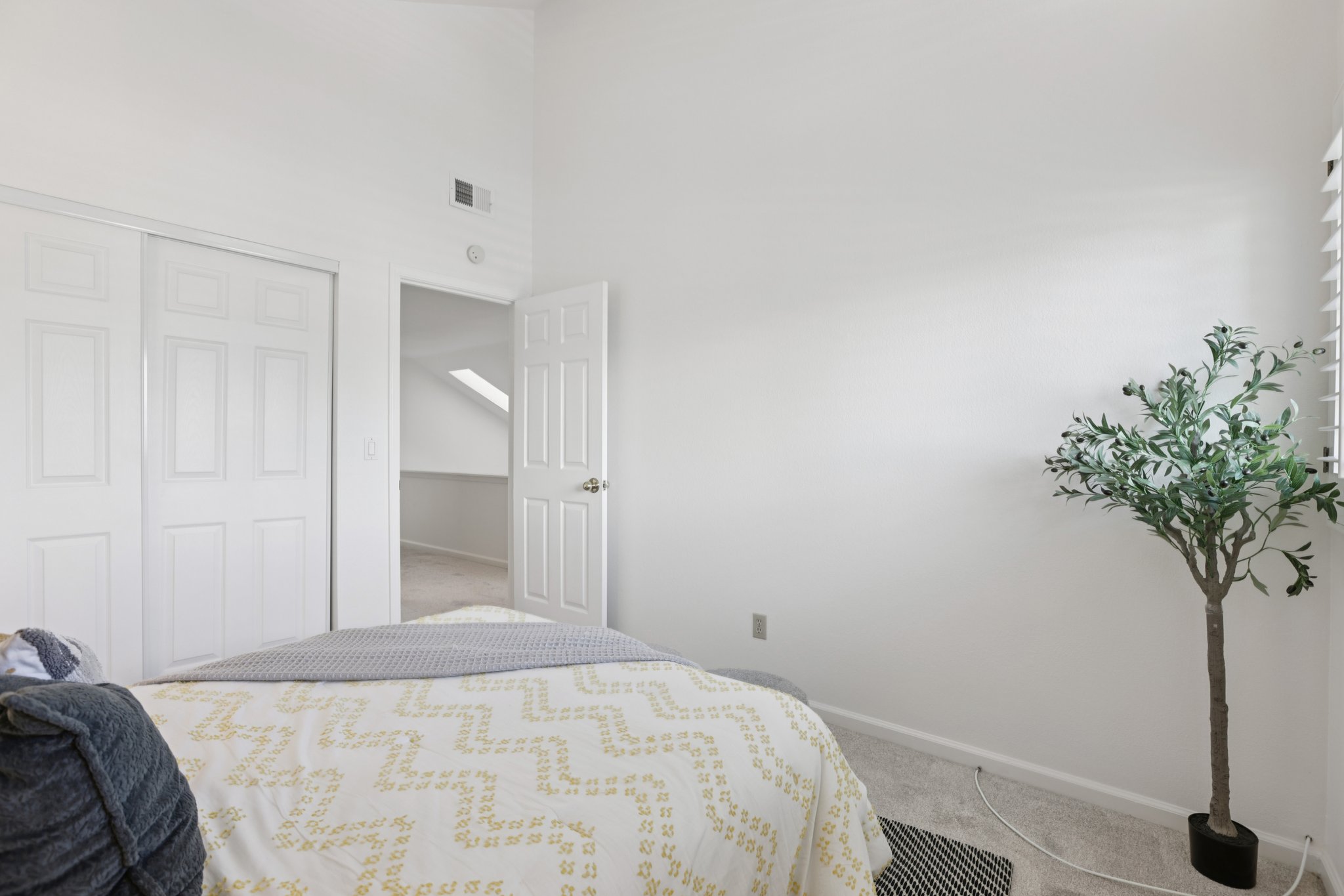 Mockingbird Pl-S1004-020.jpg