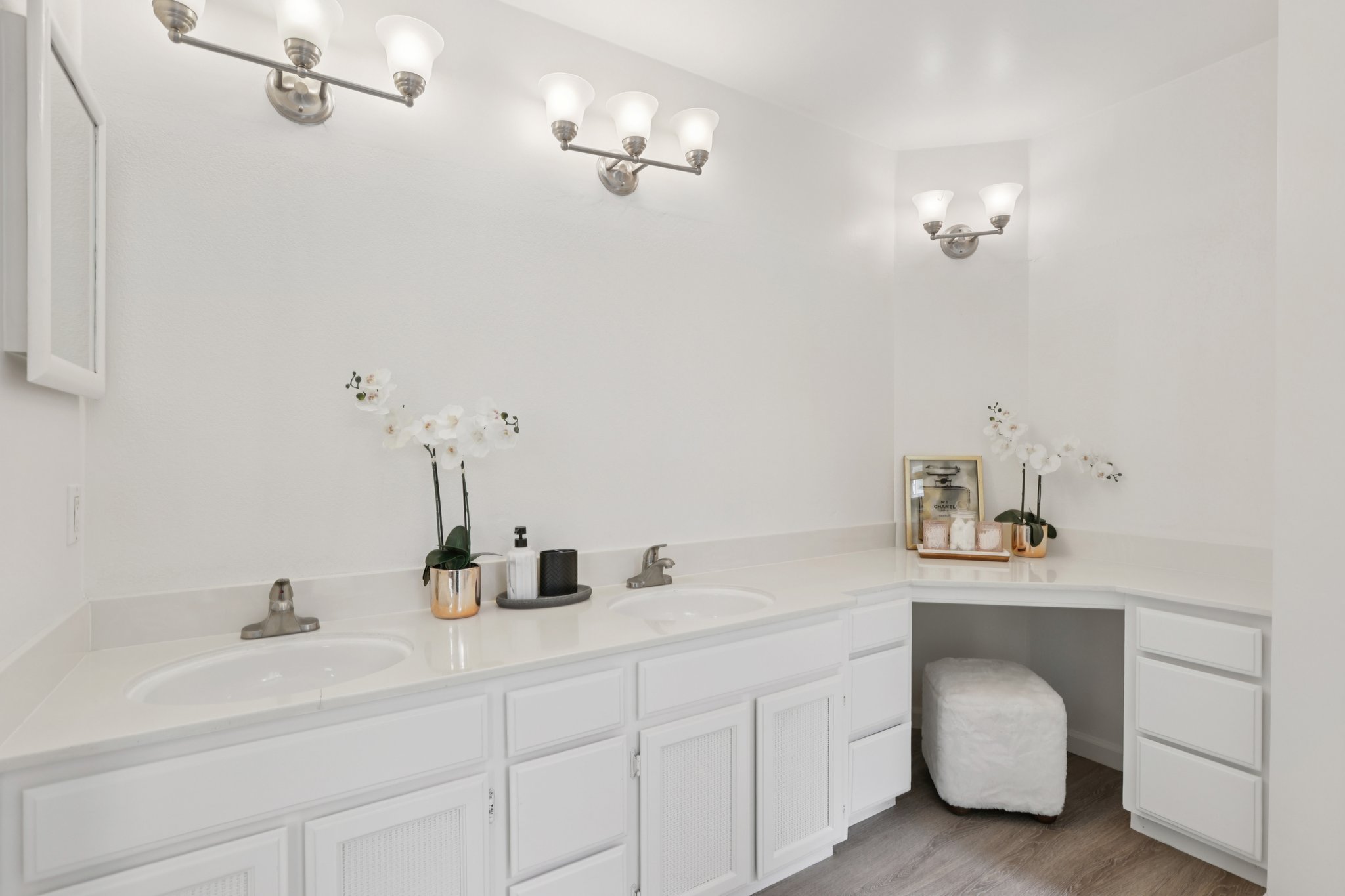 Mockingbird Pl-S1004-025.jpg