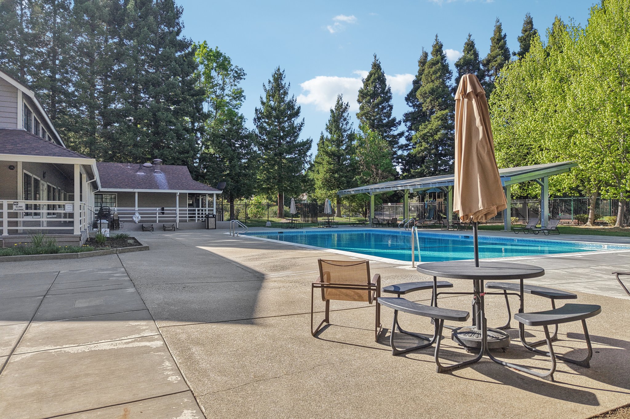 Mockingbird Pl-1004-912.jpg