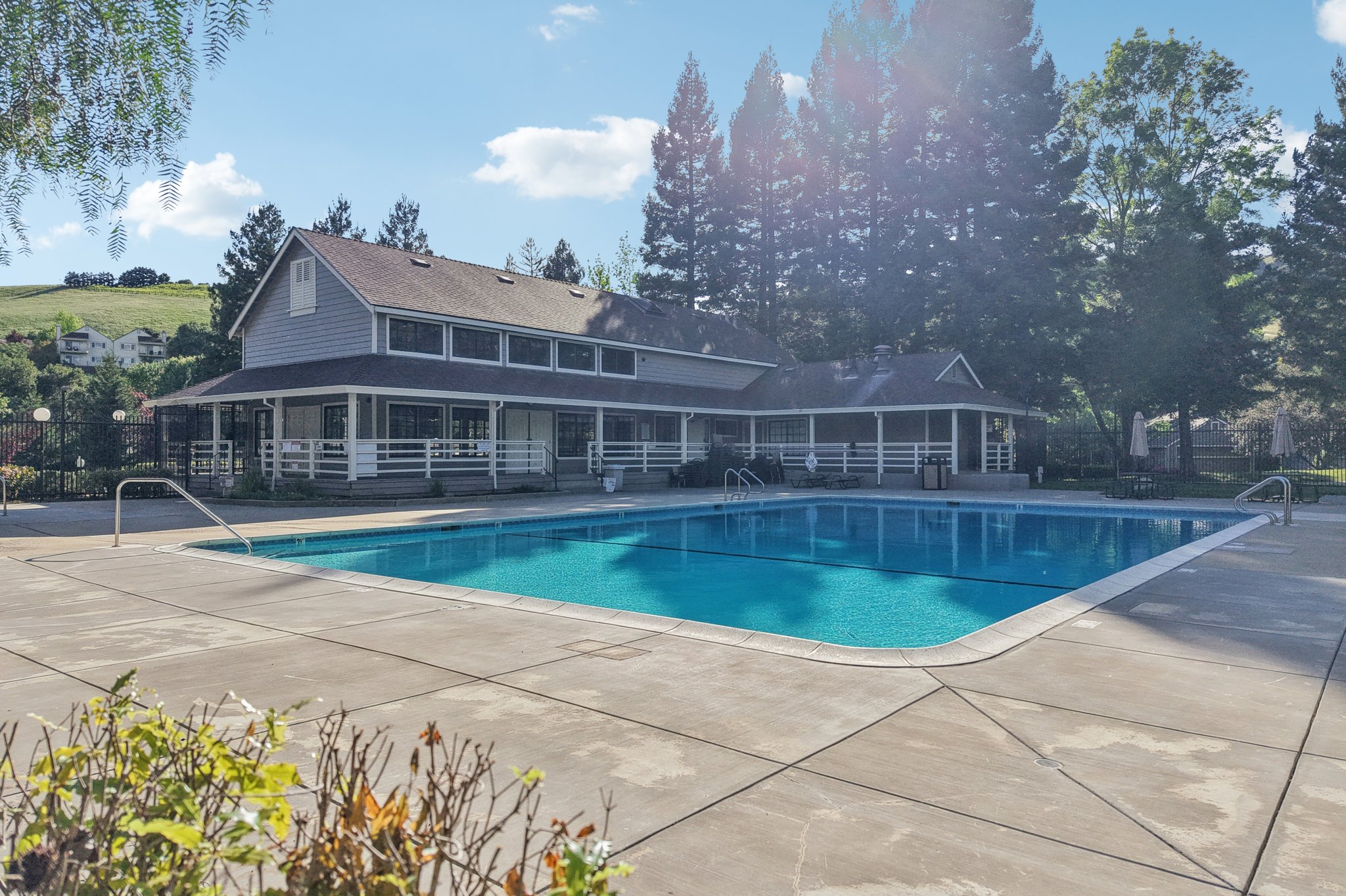 Mockingbird Pl-1004-913.jpg