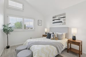 Mockingbird Pl-S1004-015.jpg