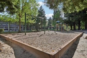 Mockingbird Pl-1004-903.jpg