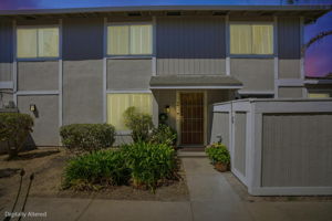  Photo 0