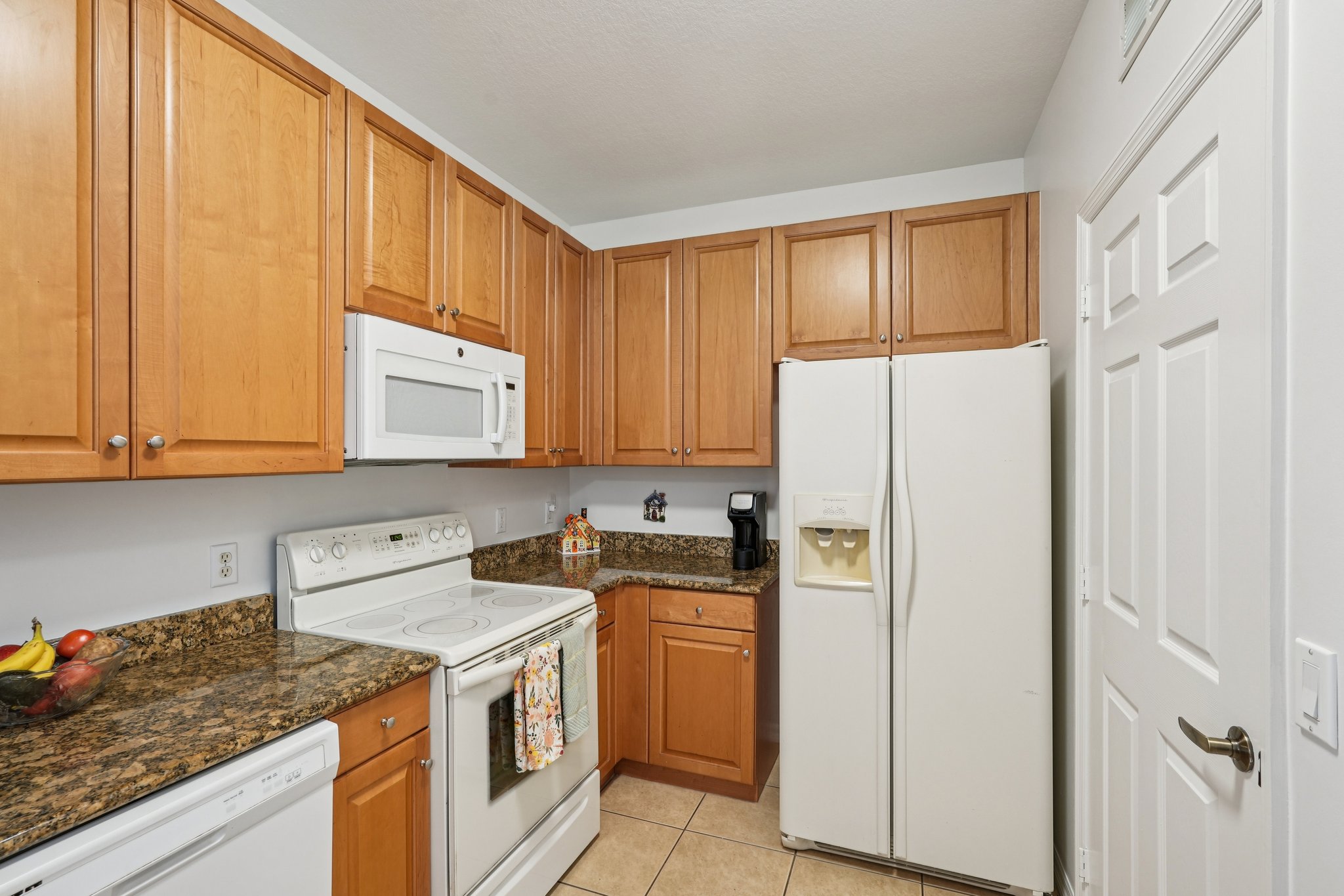 Concordia Lake Cir 1508-S0904-016.jpg