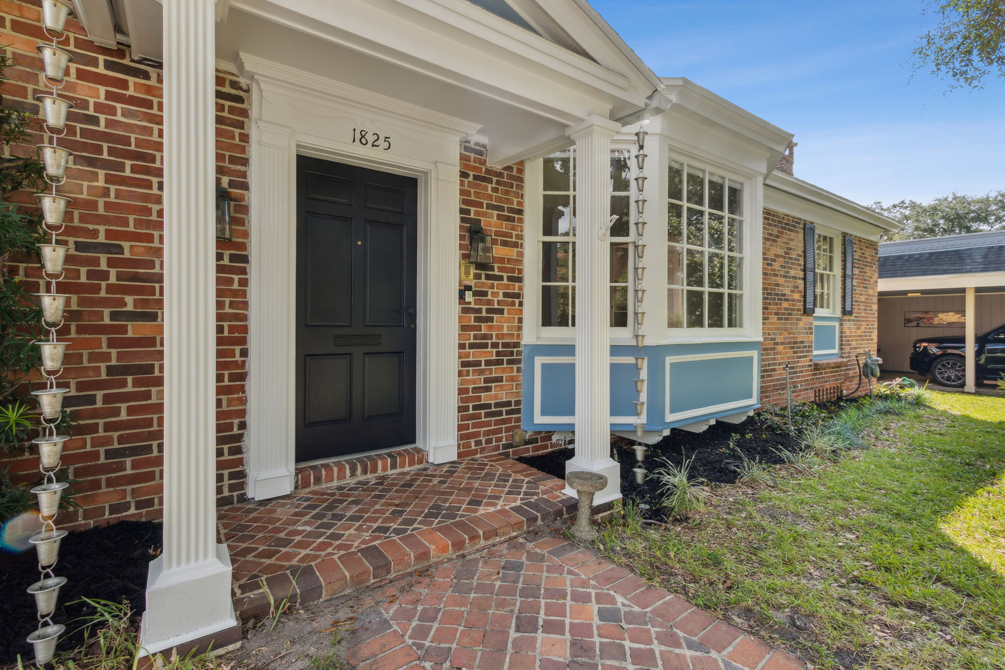 Front Entry Detail