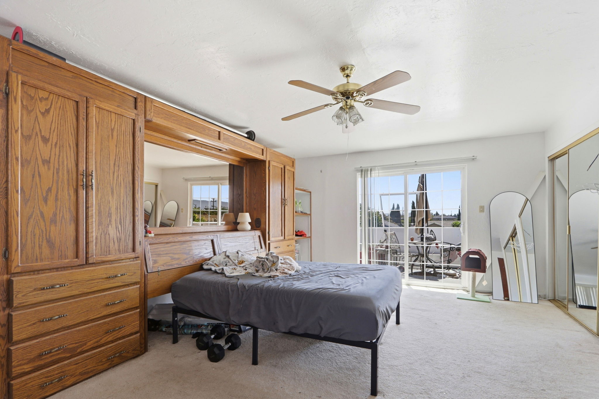 041_F8_1825 Mayfair Pl