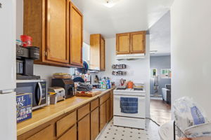 012_F8_1825 Mayfair Pl