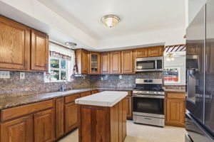 013_F8_1825 Mayfair Pl
