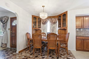 016_F8_1825 Mayfair Pl