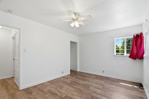 029_F8_1825 Mayfair Pl