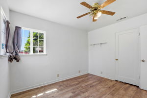 032_F8_1825 Mayfair Pl