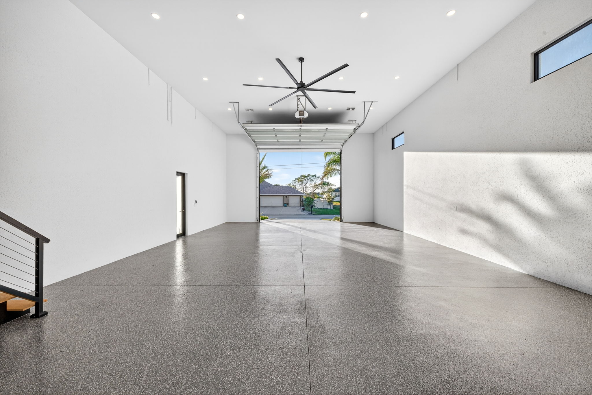 RS - Garage 1 - 2 of 3