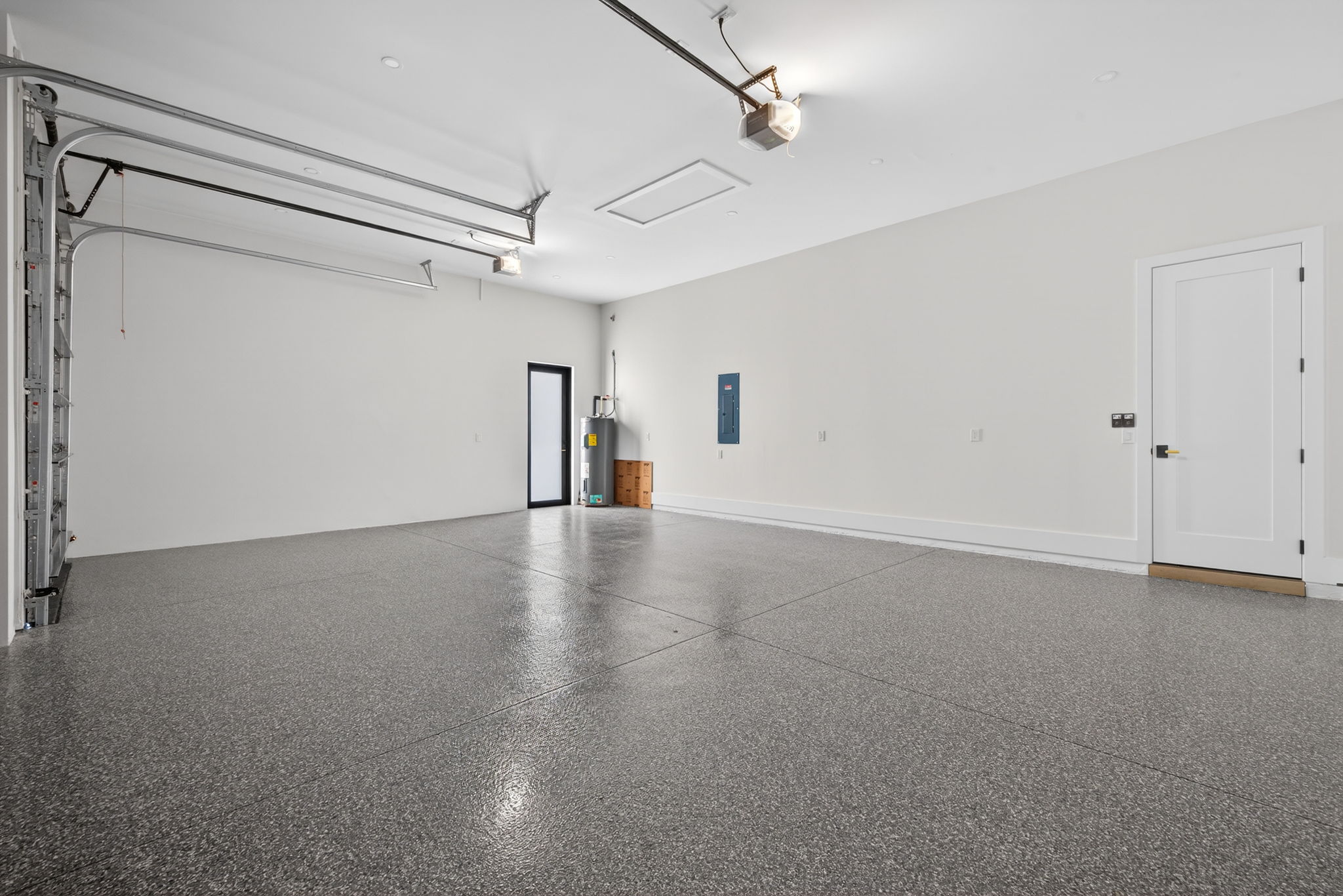 RS - Garage 2 - 2 of 2