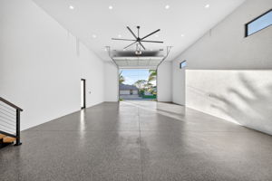 RS - Garage 1 - 2 of 3