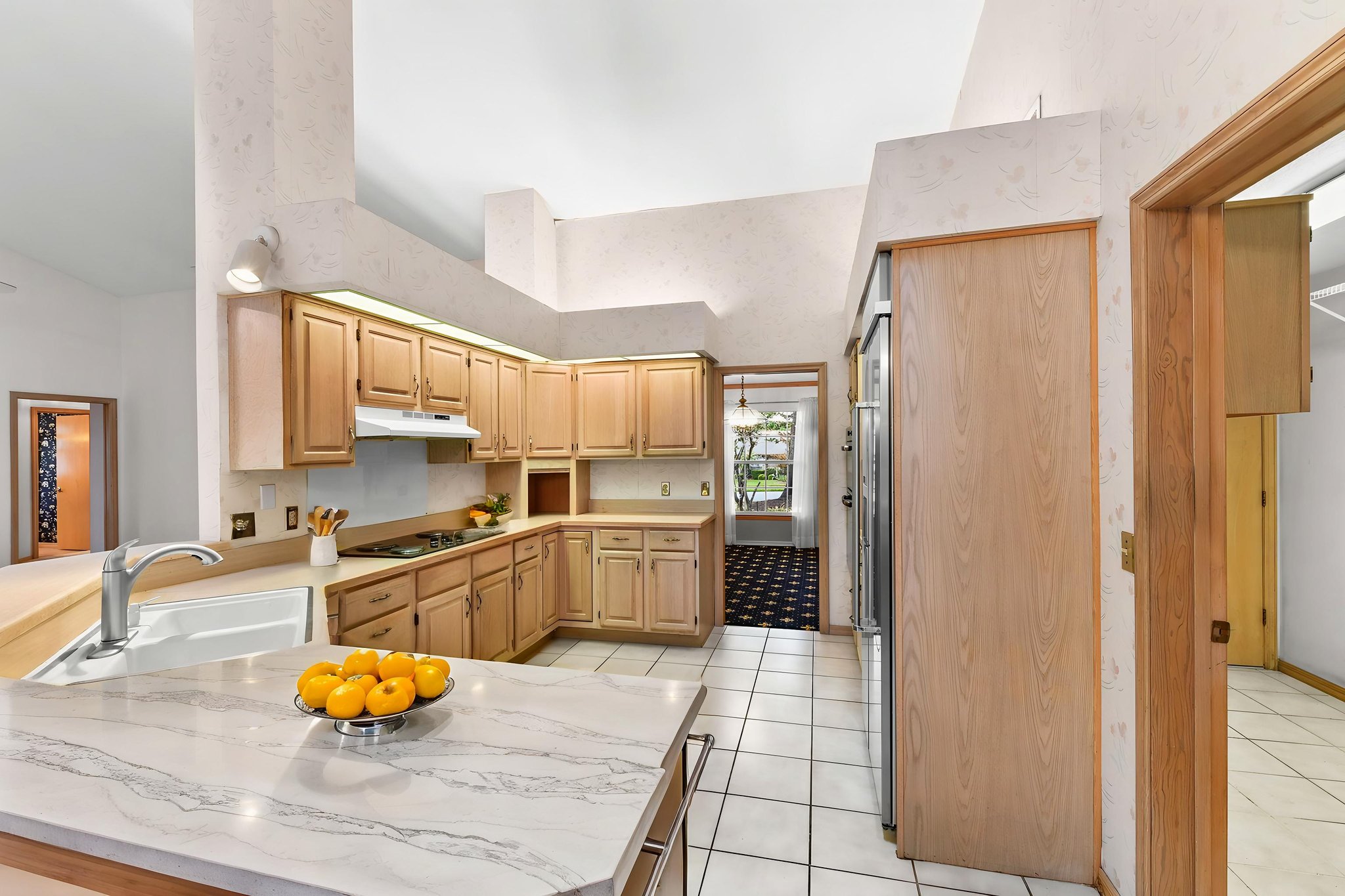 DSC_3389 virtually staged.jpeg