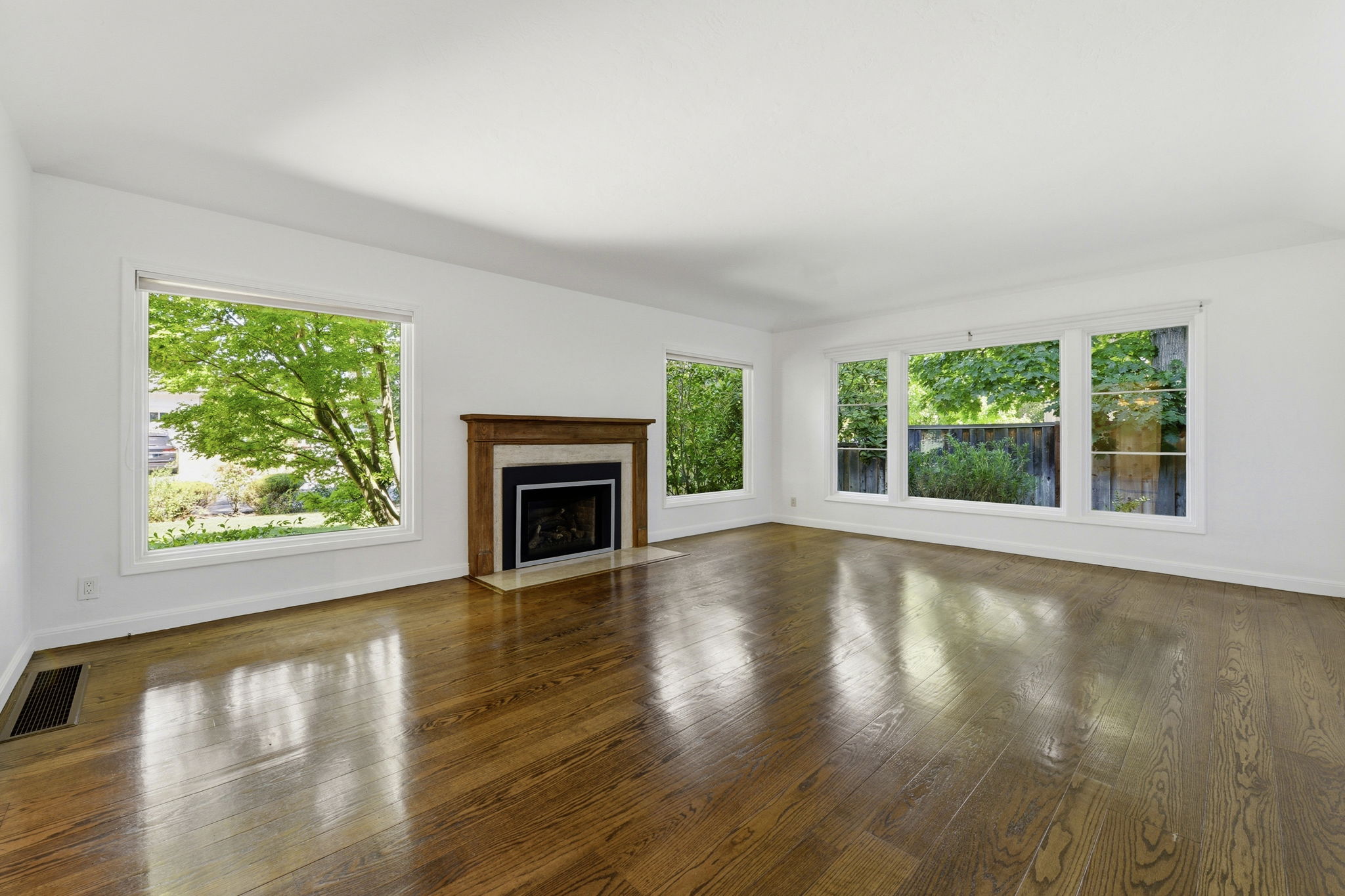 Living Room w/Fireplace