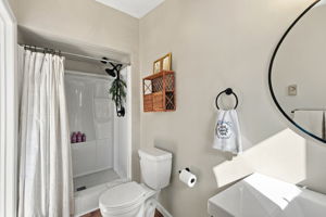  Photo 44