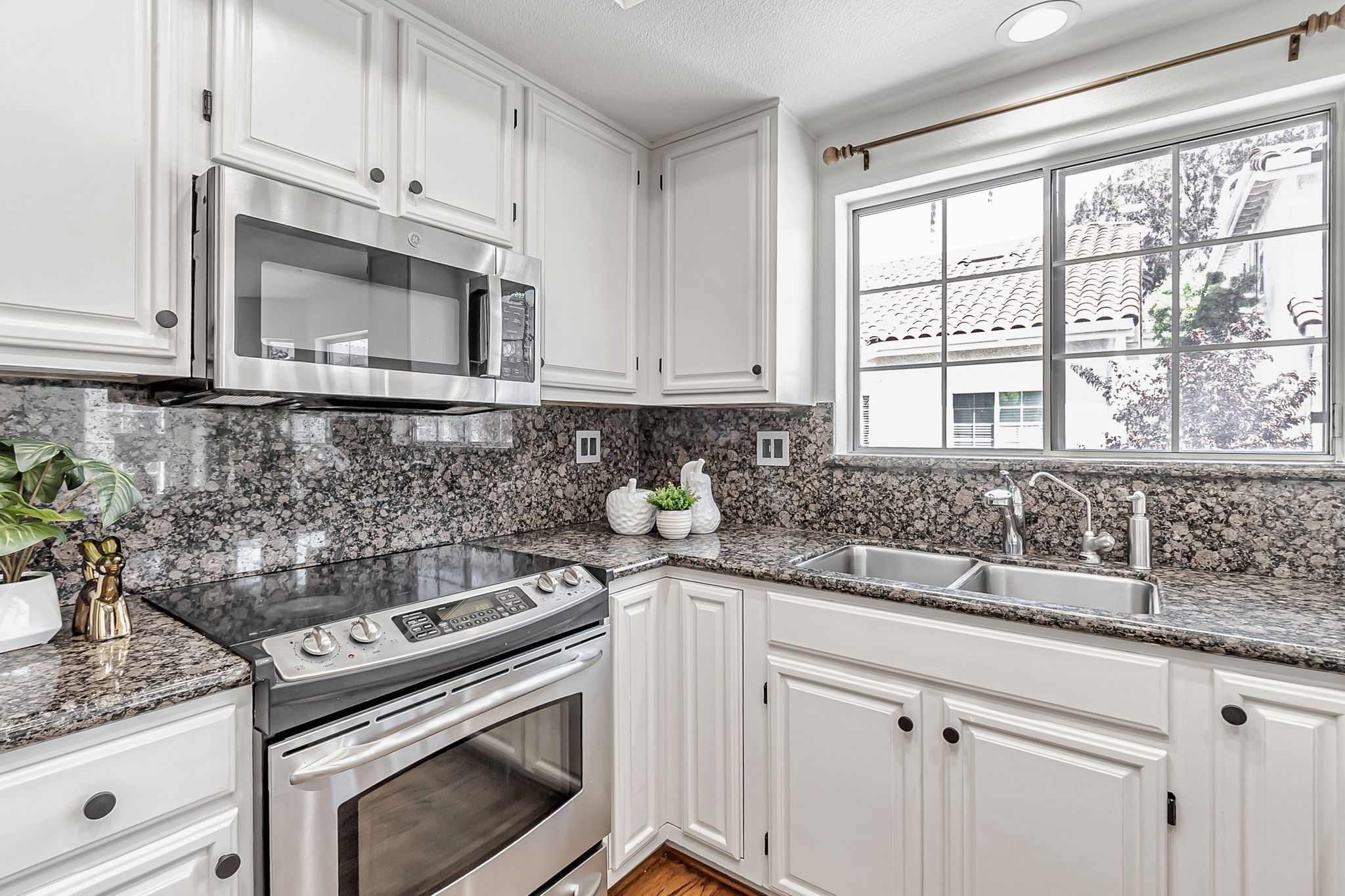 019_1826 Park Vista Cir