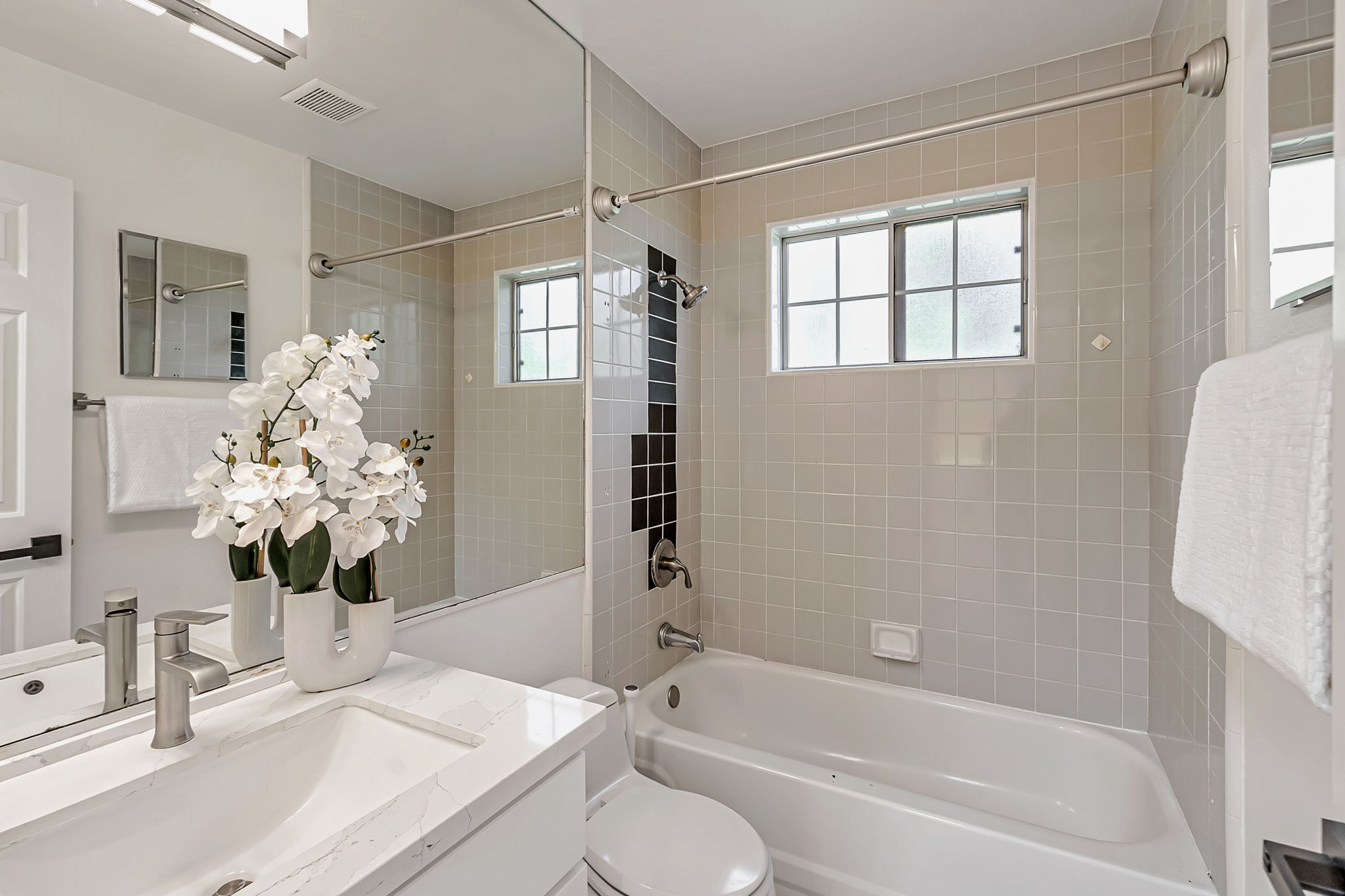 041_1826 Park Vista Cir