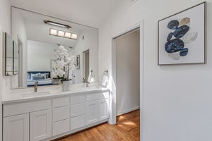 046_1826 Park Vista Cir