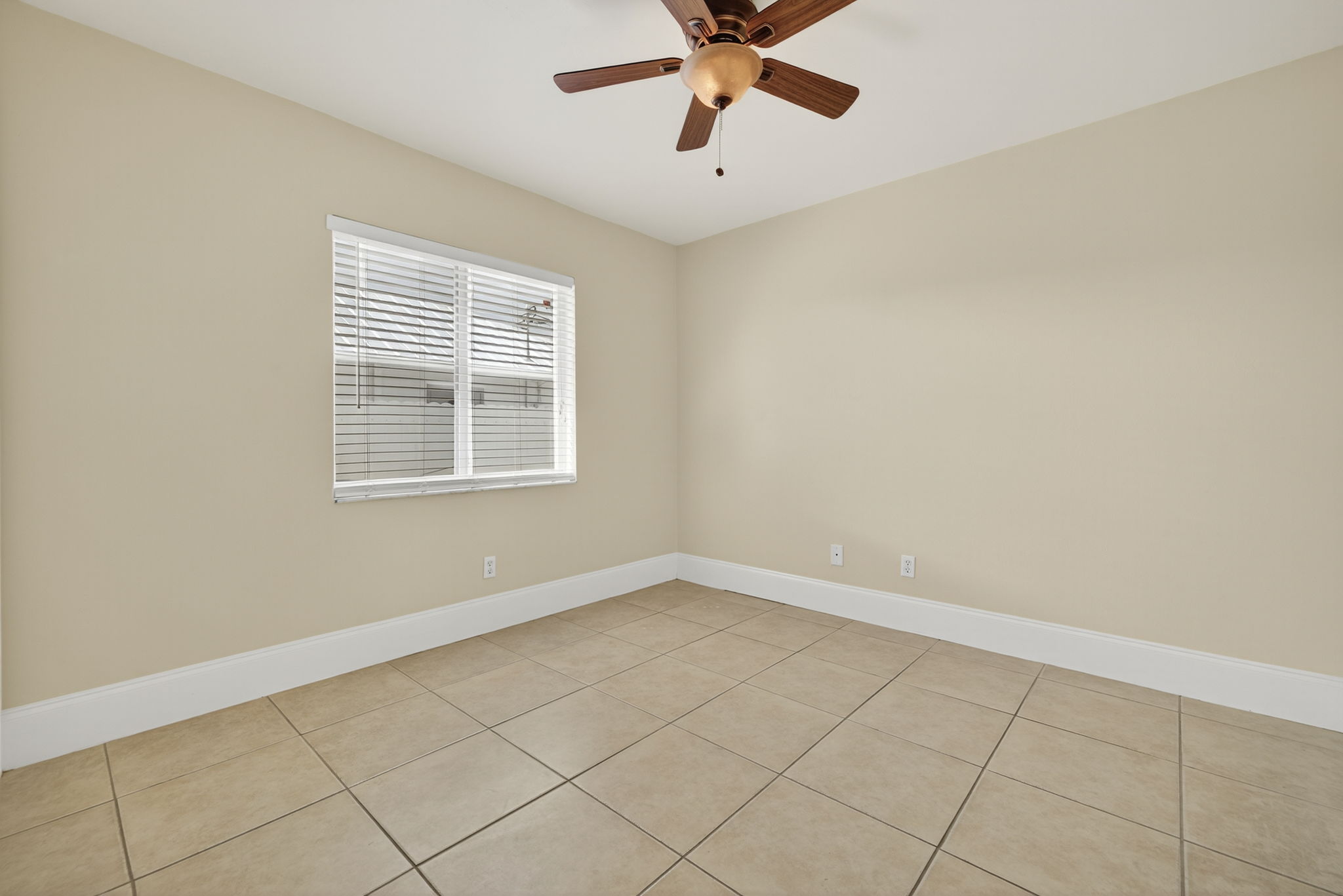 Guest Bedroom 2 - 1 of 2
