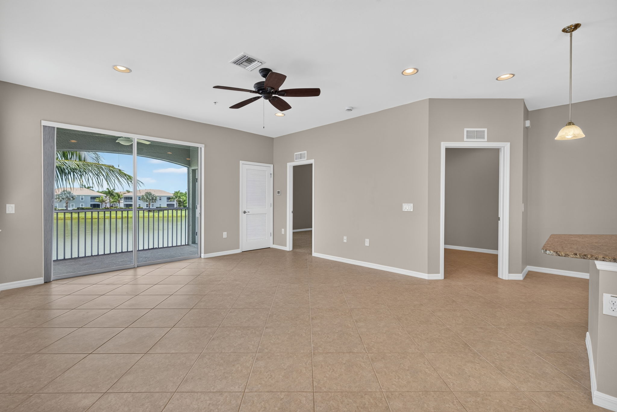 Living Room 3 of 4