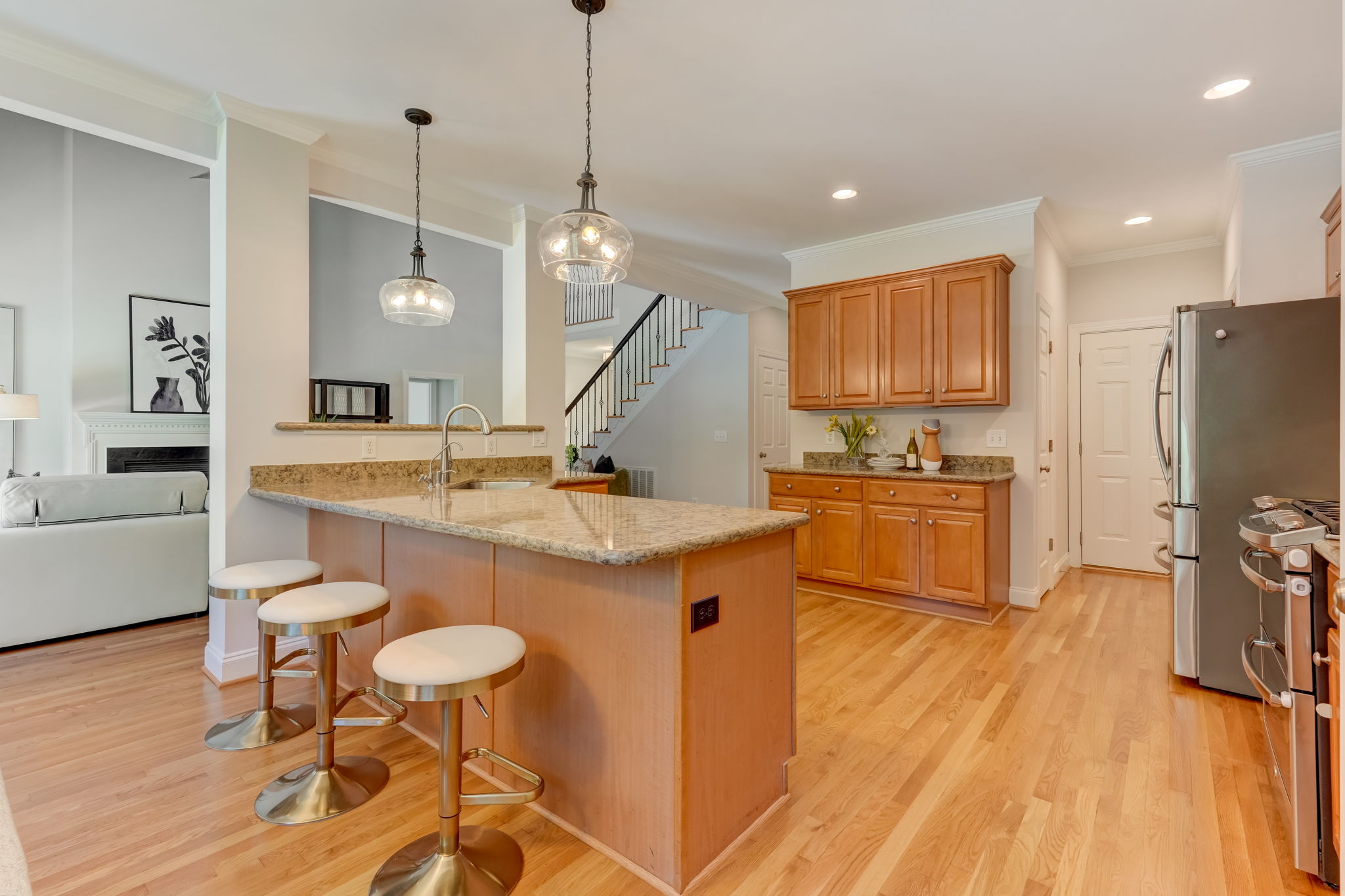 Kitchen/Breakfast Bar