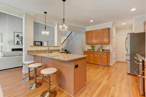 Kitchen/Breakfast Bar