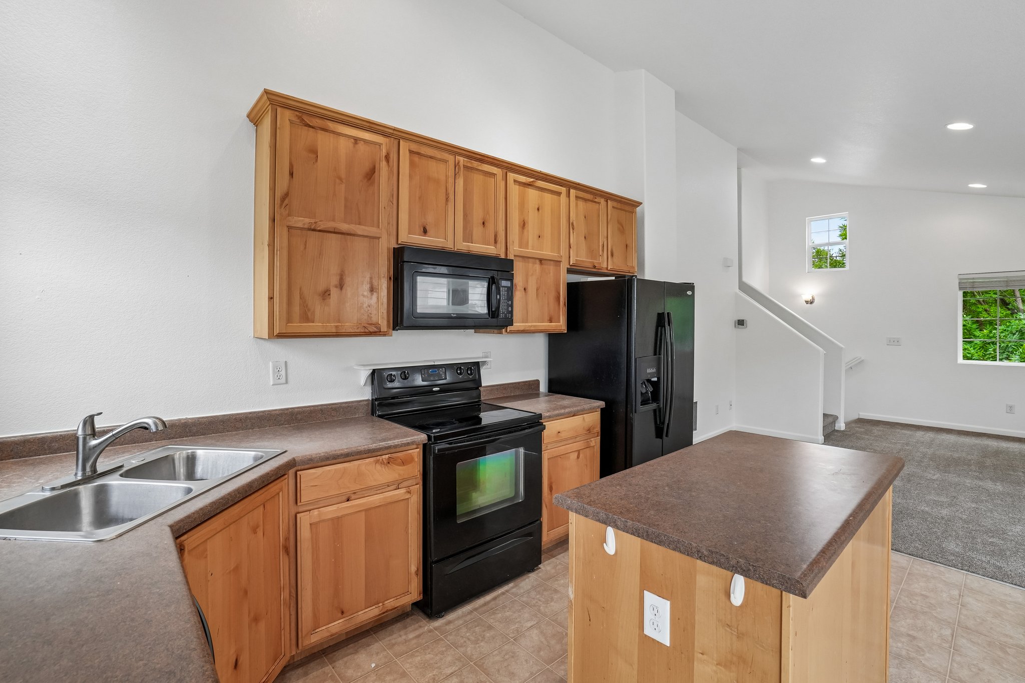 E 11th St-S2909-013.jpg