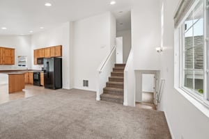 E 11th St-S2909-007.jpg