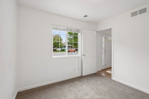 E 11th St-S2909-015.jpg
