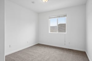 E 11th St-S2909-021.jpg