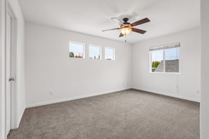 E 11th St-S2909-023.jpg