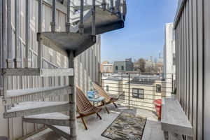 Latona St-033