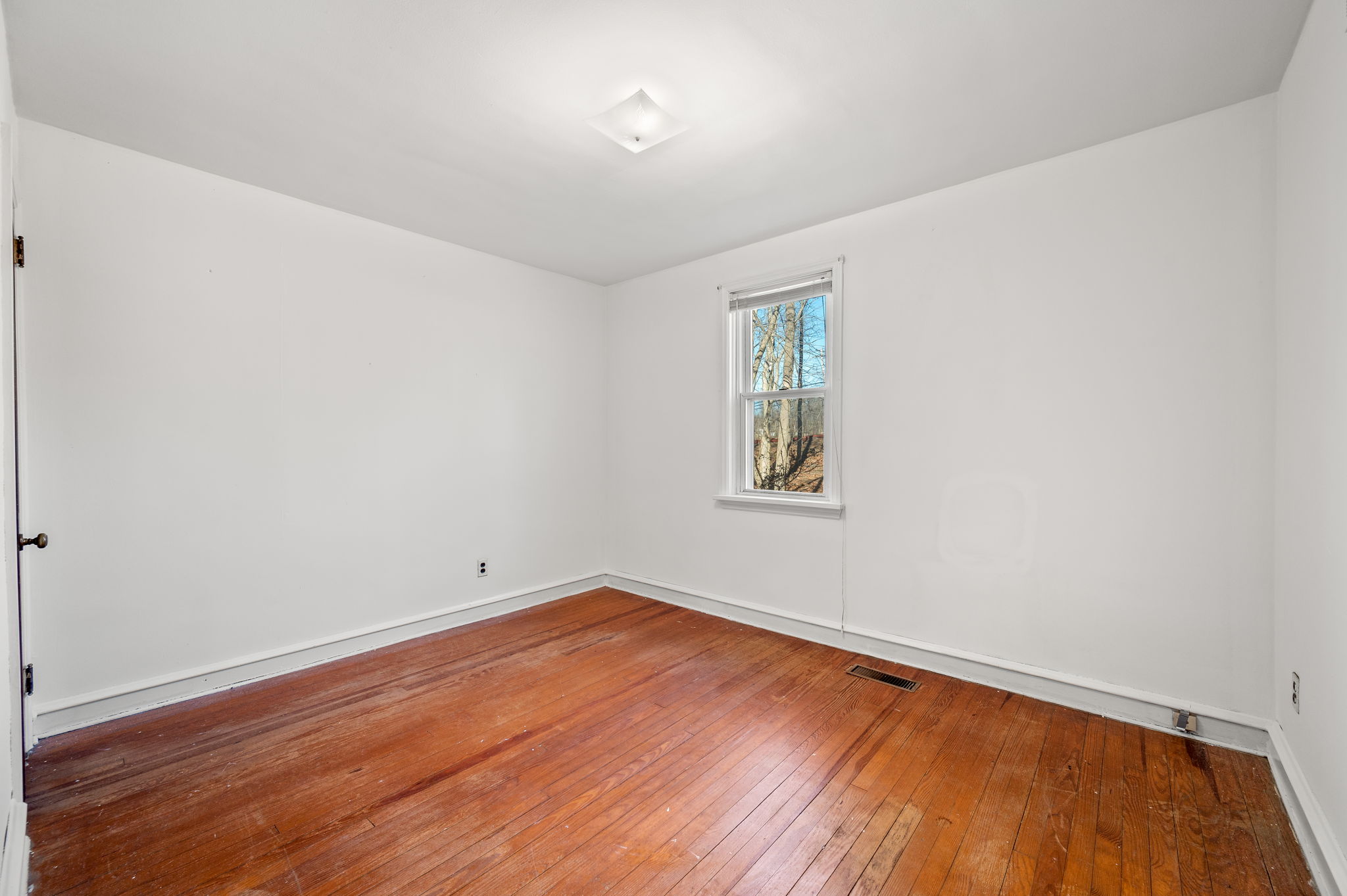 1827 Mill Rd, Boothwyn, PA 19061, USA Photo 13