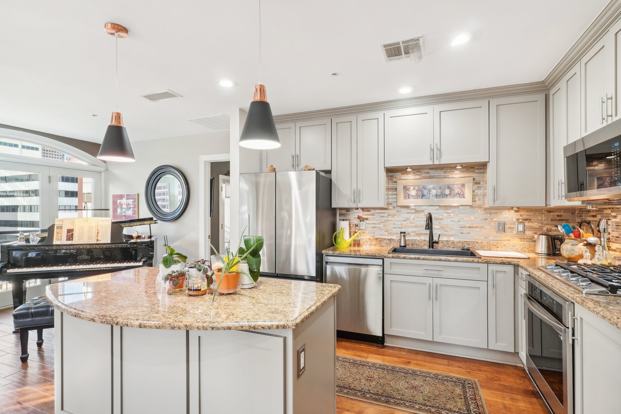 101920 - 1827 N Grant St 502, Denver, CO 80203-024.jpg