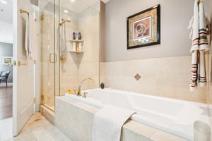 101920 - 1827 N Grant St 502, Denver, CO 80203-033.jpg