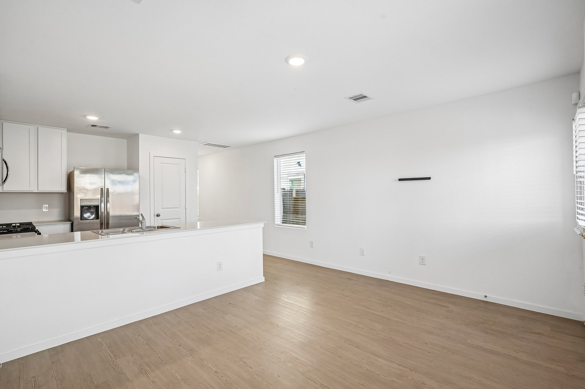 Via Aurelia Dr-S2110-007.jpg