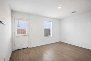 Via Aurelia Dr-S2110-005.jpg
