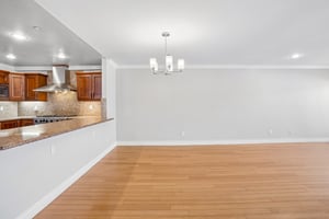 Glendon Ave-S0810-006.jpg