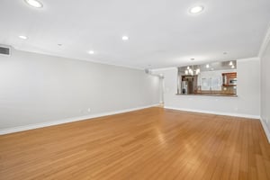 Glendon Ave-S0810-008.jpg