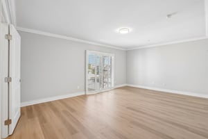 Glendon Ave-S0810-024.jpg