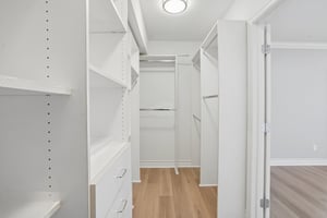 Glendon Ave-S0810-028.jpg