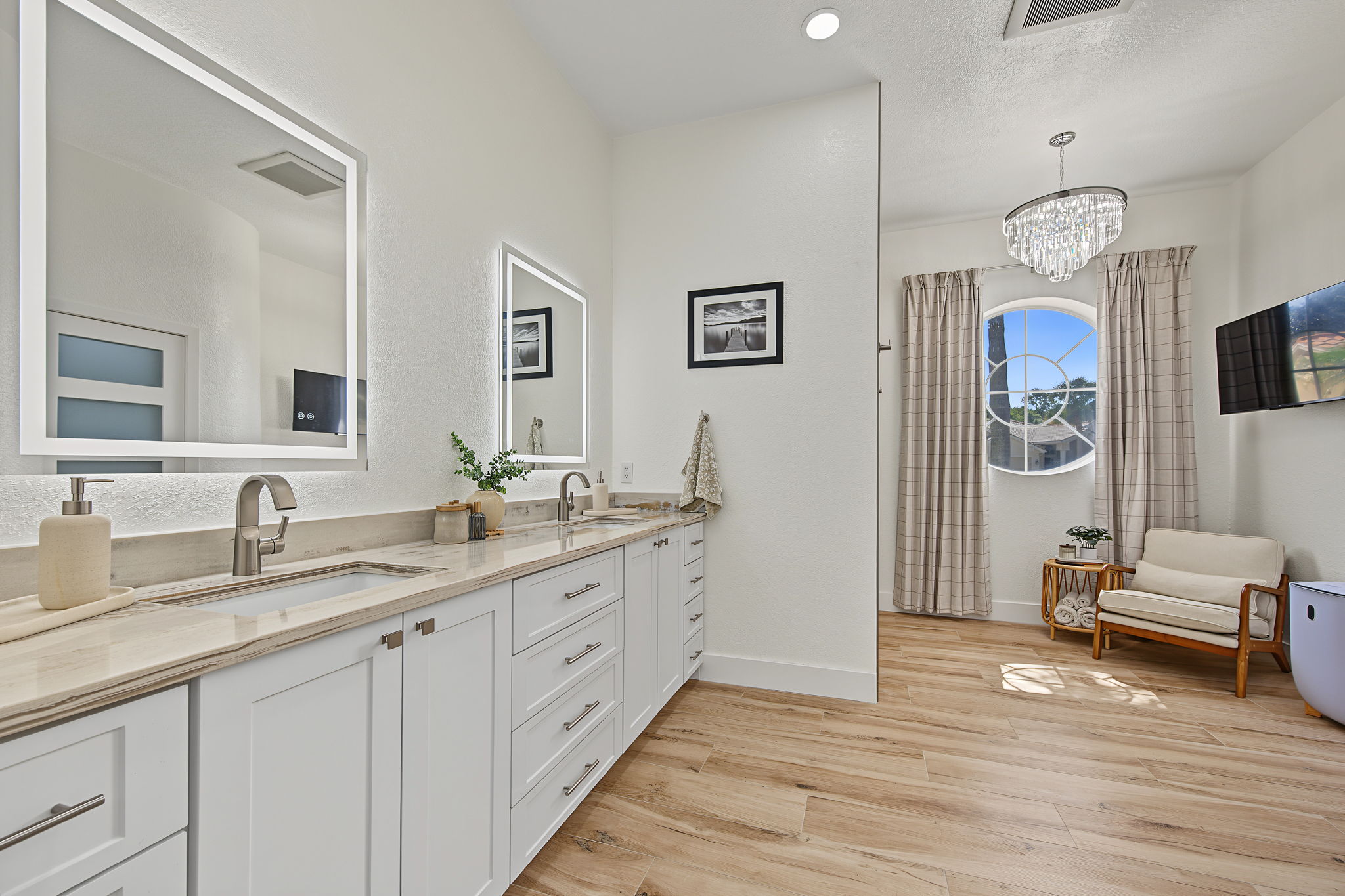 Primary Bathroom1a